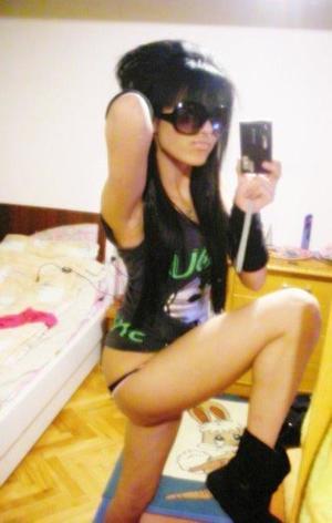 Nora, 21