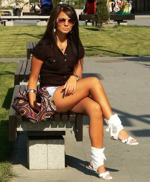 Ella, 22