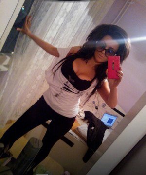 Klara, 25