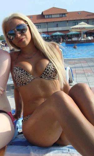 Amanda, 23